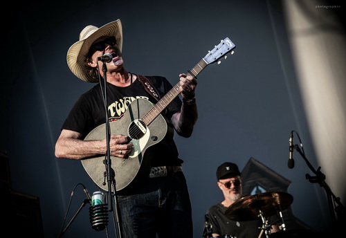Corb Lund
