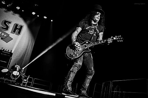 Slash live